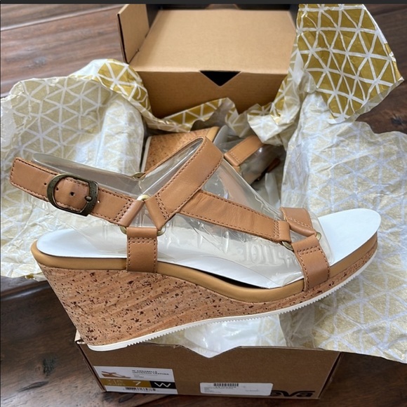 NIB Teva Women's Arrabelle Universal Wedge Sandal Tan Size 7 - Picture 3 of 16